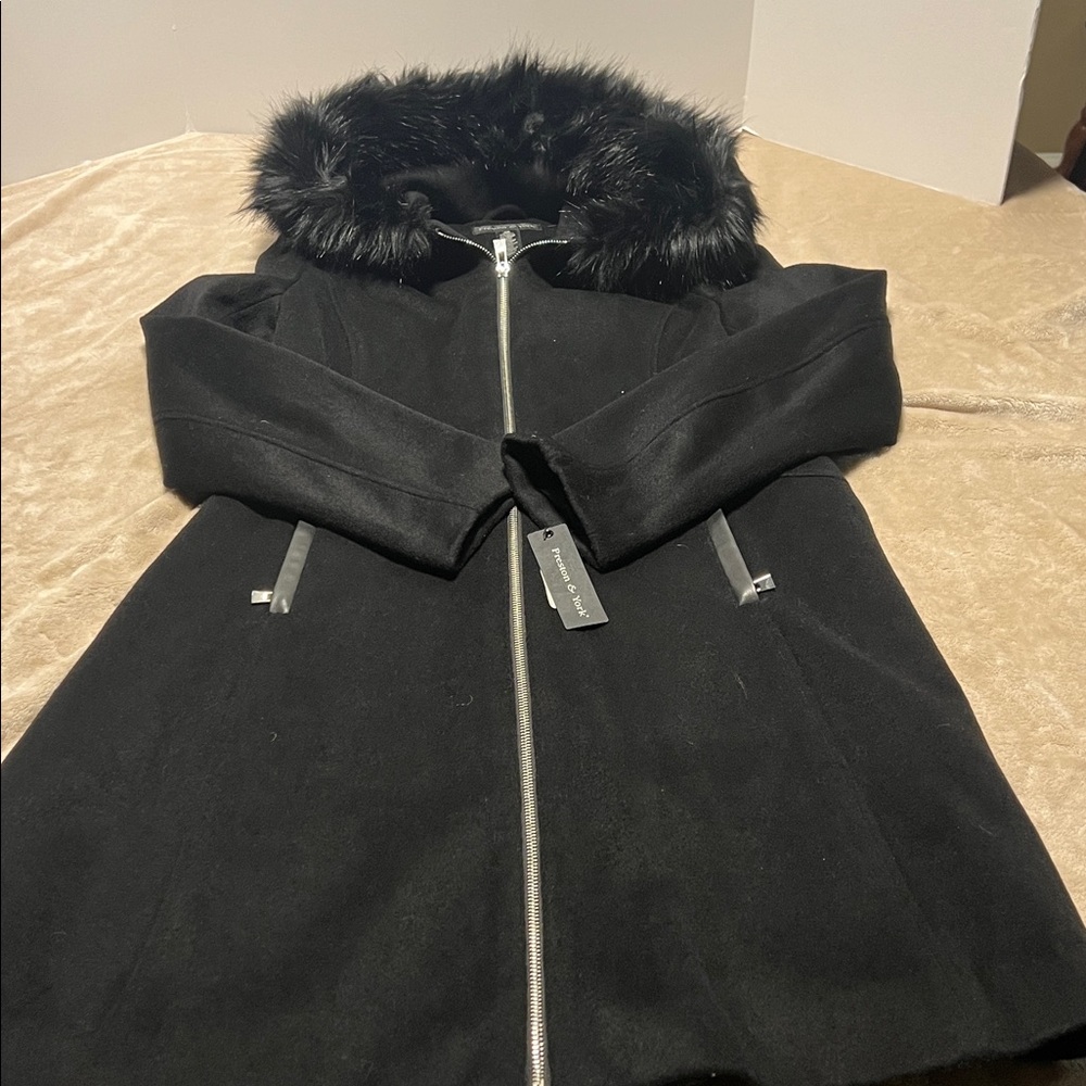 New with tag Preston & York Black Coat with Faux Fur Collar size 4R